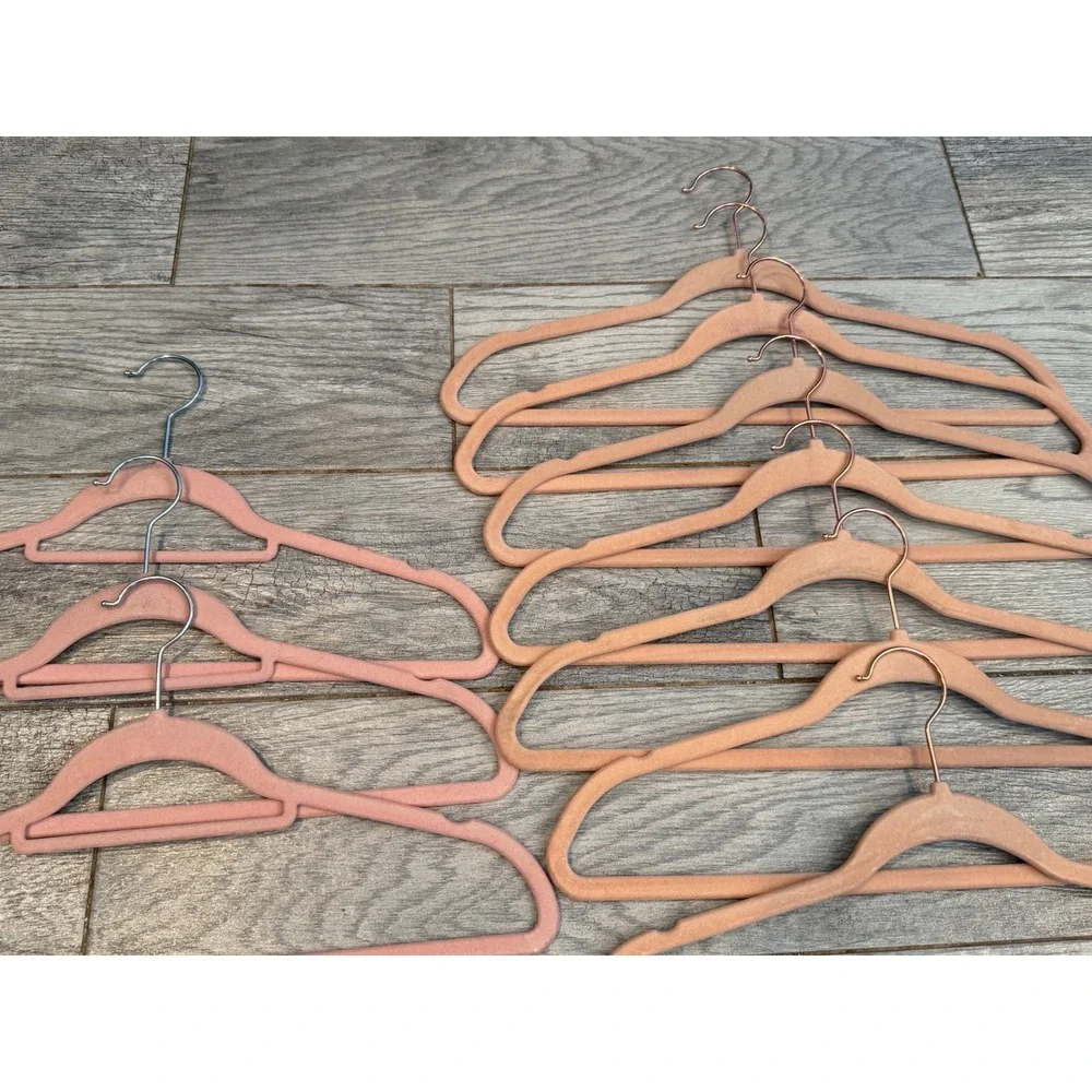 Velvet Non Slip Clothes Hangers Lot of 10 Rose Gold Silver Peach Adult Storage